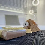 Konukevi Mariarosa Como