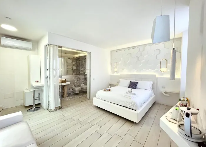 Konukevi Mariarosa Como